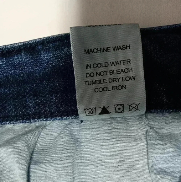 Judy Blue Patch Things Up Boyfriend jeans. Size 18W - Picture 9 of 11